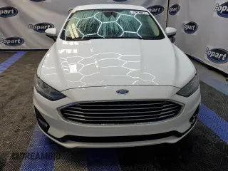2019 Ford Fusion SE with VIN 3FA6P0HD9KR160433, listed as a Copart auction lot 52127725 with 160,025 mi miles and Clean Title. Bid and sale history available at carsss.com. Image 5.