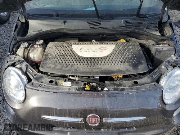 2017 FIAT 500e z VIN 3C3CFFGE6HT699377, wystawiony jako Copart lot #83835404 z przebiegiem 55 273 mil mil oraz Szkoda całkowita • Salvage title. Historia ofert i sprzedaży dostępna na DreamBid. Obrazek 11.