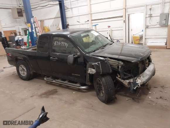 2005 Chevrolet Colorado LS Z71 with VIN 1GCDT196258150397, listed as a IAAI auction lot 41389994 with 325,613 mi miles. Bid and sale history available at carsss.com. Image 13.