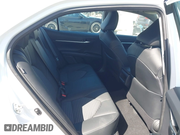 2020 Toyota Camry SE z VIN 4T1G11AK2LU970118, wystawiony jako IAAI lot #41950188 z przebiegiem 11 171 mil mil oraz . Historia ofert i sprzedaży dostępna na DreamBid. Obrazek 8.