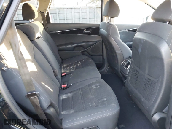 2018 Kia Sorento LX with VIN 5XYPG4A59JG368796, listed as a IAAI auction lot 41321385 with 78,308 mi miles and . Bid and sale history available at DreamBid. Image 8.