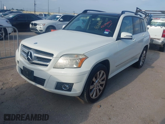 2012 Mercedes-Benz GLK GLK 350 with VIN WDCGG5GB0CF790135, listed as a IAAI auction lot 42141497 with 156,570 mi miles. Bid and sale history available at carsss.com. Image 2.