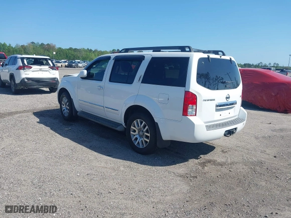 2012 Nissan Pathfinder SV with VIN 5N1AR1NN1CC616194, listed as a IAAI auction lot 40821219 with 104,698 mi miles. Bid and sale history available at carsss.com. Image 3.