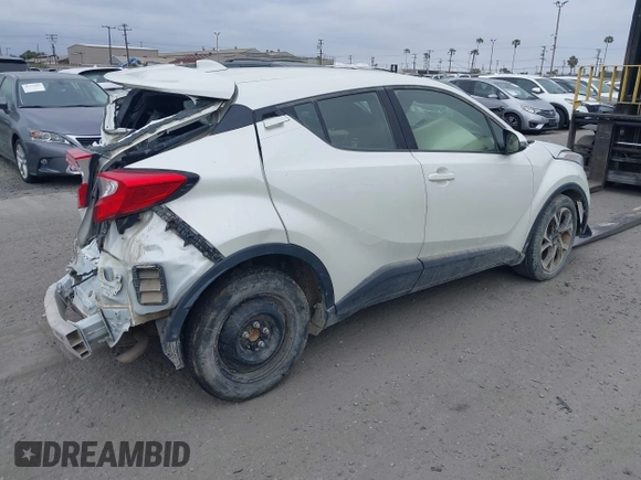 2019 Toyota C-HR XLE z VIN JTNKHMBX3K1029701, wystawiony jako IAAI lot #42023964 z przebiegiem 83 055 mil mil oraz . Historia ofert i sprzedaży dostępna na DreamBid. Obrazek 4.