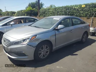 2015 Hyundai Sonata SE z VIN 5NPE24AF0FH131094, wystawiony jako Copart lot #59188225 z przebiegiem Nie podano mil oraz Szkoda całkowita • Salvage title. Historia ofert i sprzedaży dostępna na DreamBid. Obrazek 1.