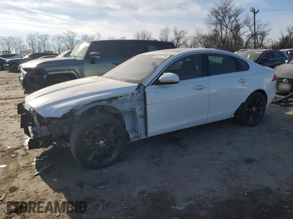 2018 Jaguar XF 25t Premium with VIN SAJBJ4FX9JCY54696, listed as a Copart auction lot 84917114 with 88,377 mi miles and Salvage Title. Bid and sale history available at carsss.com. Image 1.