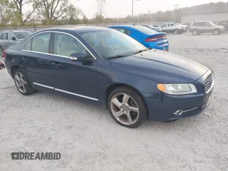 2010 Volvo S80 I6 Turbo with VIN YV1992AH9A1115120, listed as a IAAI auction lot 40715765 with 148,795 mi miles. Bid and sale history available at carsss.com. Image 1.