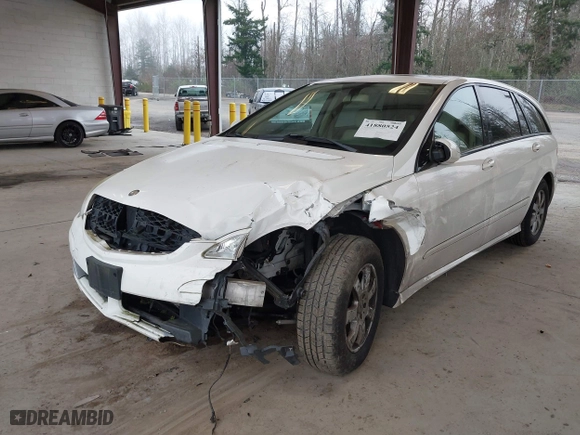 2006 Mercedes-Benz R-Class 3.5L with VIN 4JGCB65E66A028785, listed as a IAAI auction lot 41880524 with 158,442 mi miles. Bid and sale history available at carsss.com. Image 17.