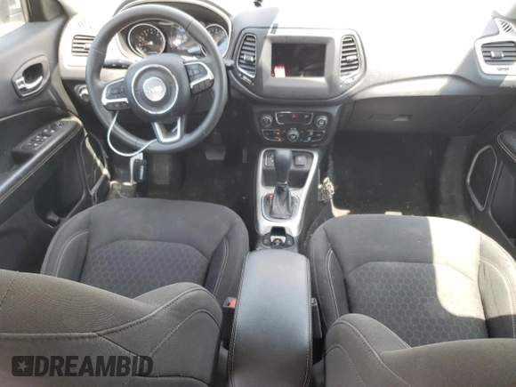 2020 Jeep Compass Sport с VIN 3C4NJCAB7LT256955, выставлен на аукционе Copart как лот 57062805 с пробегом 50 827 миль миль и Списание • Salvage title. История ставок и продаж доступна на DreamBid. Изображение 8.