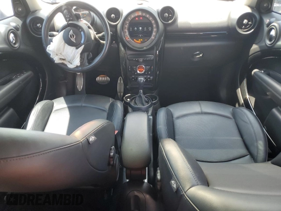 2016 MINI Countryman S with VIN WMWZC3C53GWT08355, listed as a Copart auction lot 53240215 with 62,674 mi miles and Salvage Title. Bid and sale history available at DreamBid. Image 8.