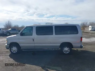 2010 Ford Econoline Passenger XL z VIN 1FBNE3BL8ADA65211, wystawiony jako IAAI lot #41659231 z przebiegiem 173 471 mil mil oraz . Historia ofert i sprzedaży dostępna na DreamBid. Obrazek 14.