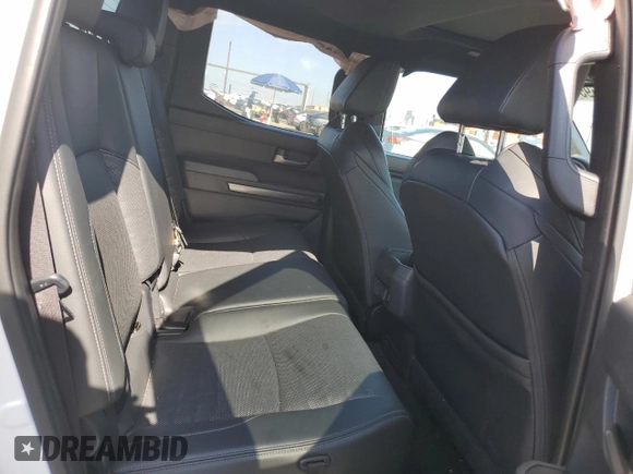 2024 Toyota Tacoma SR5 z VIN 3TMLB5JN0RM008107, wystawiony jako Copart lot #55326695 z przebiegiem 12 722 mil mil oraz Szkoda całkowita • Salvage title. Historia ofert i sprzedaży dostępna na DreamBid. Obrazek 11.