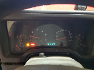 2001 Jeep Wrangler Sport z VIN 1J4FA49S81P362860, wystawiony jako Copart lot #52526165 z przebiegiem 125 124 mil mil oraz Czysty tytuł • Clean title. Historia ofert i sprzedaży dostępna na DreamBid. Obrazek 9.