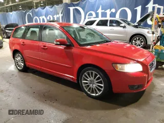 2010 Volvo V50 with VIN YV1382MW6A2563750, listed as a Copart auction lot 85367124 with 157,440 mi miles and Clean Title. Bid and sale history available at carsss.com. Image 4.