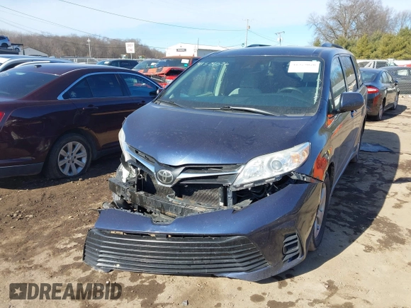 2018 Toyota Sienna LE Auto Access Seat with VIN 5TDKZ3DC1JS949043, listed as a IAAI auction lot 41529026 with 277,095 mi miles and . Bid and sale history available at DreamBid. Image 17.