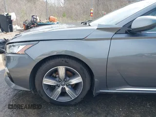 2019 Nissan Altima SL with VIN 1N4BL4EV4KC177623, listed as a IAAI auction lot 41724500 with 170,706 mi miles and . Bid and sale history available at DreamBid. Image 18.
