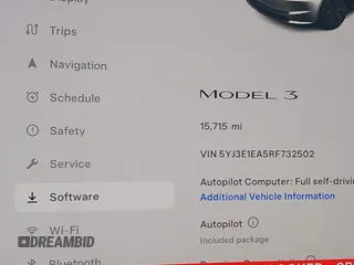 2024 Tesla Model 3 z VIN 5YJ3E1EA5RF732502, wystawiony jako IAAI lot #41871400 z przebiegiem 15 715 mil mil oraz . Historia ofert i sprzedaży dostępna na DreamBid. Obrazek 16.
