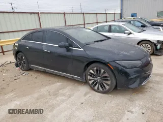 2023 Mercedes-Benz EQE 350+ z VIN W1KEG2BB0PF015140, wystawiony jako Copart lot #51297455 z przebiegiem 16 316 mil mil oraz Szkoda całkowita • Salvage title. Historia ofert i sprzedaży dostępna na DreamBid. Obrazek 4.