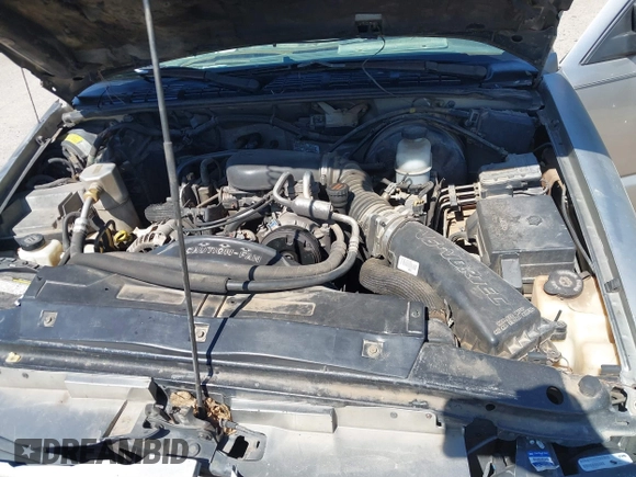 2001 GMC Sonoma SLS 1SG z VIN 1GTCS19W218143006, wystawiony jako IAAI lot #41754688 z przebiegiem 159 375 mil mil oraz . Historia ofert i sprzedaży dostępna na DreamBid. Obrazek 10.