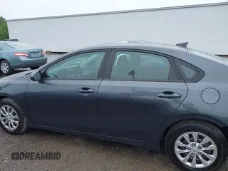 2019 Kia Forte LXS with VIN 3KPF24AD6KE087975, listed as a IAAI auction lot 42462277 with 102,142 mi miles and . Bid and sale history available at DreamBid. Image 15.