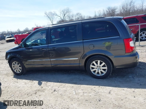 2015 Chrysler Town & Country Touring with VIN 2C4RC1BG9FR538421, listed as a IAAI auction lot 42055002 with 152,804 mi miles. Bid and sale history available at carsss.com. Image 14.