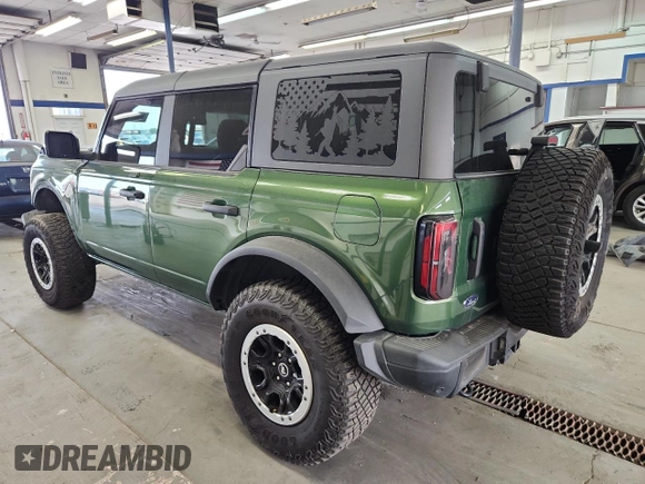 2023 Ford Bronco z VIN 1FMEE5DP9PLB54433, wystawiony jako Copart lot #60074335 z przebiegiem 23 709 mil mil oraz Szkoda całkowita • Salvage title. Historia ofert i sprzedaży dostępna na DreamBid. Obrazek 2.