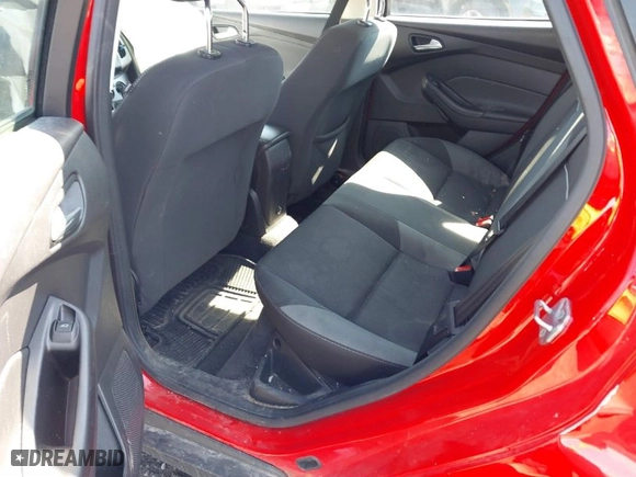 2012 Ford Focus SE with VIN 1FAHP3F26CL271890, listed as a IAAI auction lot 41843382 with 1 mi miles. Bid and sale history available at carsss.com. Image 8.
