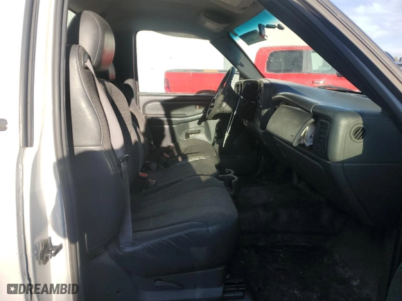 2002 Chevrolet Silverado 1500 with VIN 1GCEC14X22Z211712, listed as a Copart auction lot 42213335 with 180,836 mi miles and Salvage Title. Bid and sale history available at carsss.com. Image 10.
