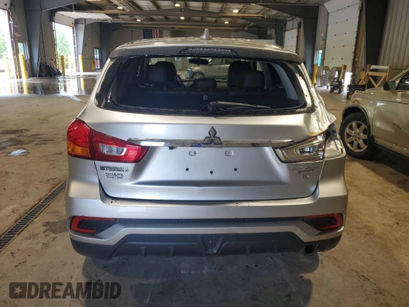 2018 Mitsubishi Outlander SE z VIN JA4AR3AW7JU001634, wystawiony jako Copart lot #60111115 z przebiegiem 44 679 mil mil oraz Szkoda całkowita • Salvage title. Historia ofert i sprzedaży dostępna na DreamBid. Obrazek 6.