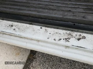 2018 Nissan NV Cargo S z VIN 1N6BF0KYXJN805015, wystawiony jako IAAI lot #42403871 z przebiegiem 171 667 mil mil oraz . Historia ofert i sprzedaży dostępna na DreamBid. Obrazek 14.