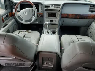 2006 Lincoln Navigator Luxury with VIN 5LMFU285X6LJ16221, listed as a Copart auction lot 48635145 with 196,230 mi miles and Clean Title. Bid and sale history available at carsss.com. Image 8.