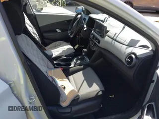 2020 Hyundai Kona SEL with VIN KM8K2CAA8LU547196, listed as a IAAI auction lot 41857809 with 38,385 mi miles and . Bid and sale history available at DreamBid. Image 5.
