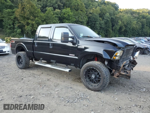 2005 Ford Super Duty F-250 XL with VIN 1FTSW21P55EB34270, listed as a Copart auction lot 71018474 with 75,336 mi miles and Salvage Title. Bid and sale history available at carsss.com. Image 4.