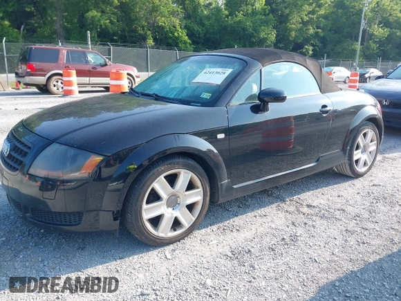 2004 Audi TT z VIN TRUTC28N241016061, wystawiony jako IAAI lot #42413028 z przebiegiem 175 236 mil mil oraz . Historia ofert i sprzedaży dostępna na DreamBid. Obrazek 2.