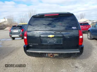2014 Chevrolet Suburban LT with VIN 1GNSKJE71ER232700, listed as a IAAI auction lot 40812602 with 245,852 mi miles and . Bid and sale history available at DreamBid. Image 16.