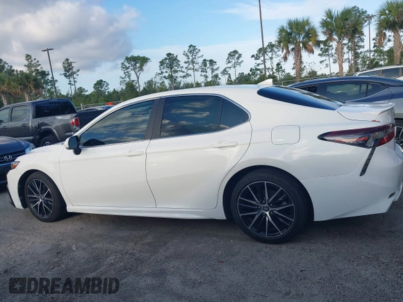 2022 Toyota Camry SE with VIN 4T1G11AK7NU039746, listed as a IAAI auction lot 41901908 with 18,839 mi miles and . Bid and sale history available at DreamBid. Image 14.
