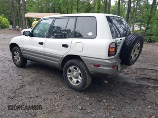 2000 Toyota RAV4 with VIN JT3GP10V0Y0051638, listed as a IAAI auction lot 42374740 with 270,258 mi miles and . Bid and sale history available at DreamBid. Image 3.