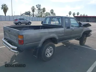 1989 Toyota Pickup с VIN JT4RN13S9K0003042, выставлен на аукционе IAAI как лот 41827042 с пробегом 347 063 миль миль и . История ставок и продаж доступна на DreamBid. Изображение 4.