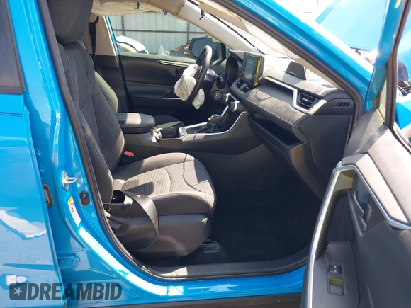 2019 Toyota RAV4 LE with VIN 2T3H1RFV2KW012723, listed as a IAAI auction lot 41973547 with 73,944 mi miles. Bid and sale history available at carsss.com. Image 5.