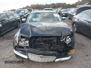 2008 Chrysler 300 C Hemi with VIN 2C3LA63H88H118209, listed as a IAAI auction lot 40918039 with 171,620 mi miles and . Bid and sale history available at carsss.com. Image 12.