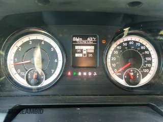 2017 Ram 1500 Tradesman z VIN 1C6RR6FG0HS693499, wystawiony jako IAAI lot #41758482 z przebiegiem 103 411 mil mil oraz . Historia ofert i sprzedaży dostępna na DreamBid. Obrazek 7.