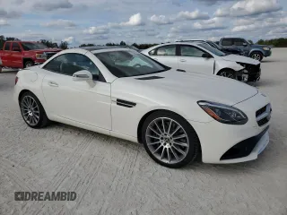 2017 Mercedes-Benz SLC 300 z VIN WDDPK3JA7HF138747, wystawiony jako Copart lot #86614014 z przebiegiem 36 199 mil mil oraz Szkoda całkowita • Salvage title. Historia ofert i sprzedaży dostępna na DreamBid. Obrazek 4.