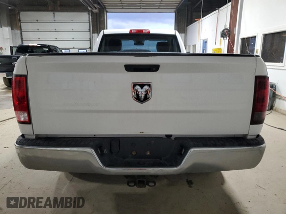 2017 Ram 1500 Tradesman z VIN 3C6JR6DT1HG675260, wystawiony jako Copart lot #81316994 z przebiegiem 179 886 mil mil oraz Szkoda całkowita • Salvage title. Historia ofert i sprzedaży dostępna na DreamBid. Obrazek 6.