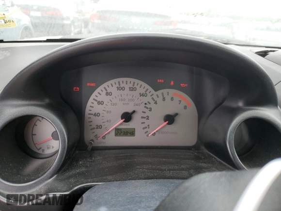 2000 Mitsubishi Eclipse RS with VIN 4A3AC34G2YE038345, listed as a Copart auction lot 68143674 with 223,846 mi miles and Salvage Title. Bid and sale history available at carsss.com. Image 9.