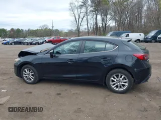 2014 Mazda 3 i Touring z VIN JM1BM1L73E1100378, wystawiony jako IAAI lot #42069396 z przebiegiem 91 973 mil mil oraz . Historia ofert i sprzedaży dostępna na DreamBid. Obrazek 14.