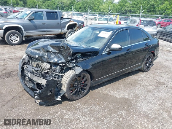 2009 Mercedes-Benz C 300 Sport z VIN WDDGF81X99F247766, wystawiony jako IAAI lot #42426314 z przebiegiem 174 256 mil mil oraz . Historia ofert i sprzedaży dostępna na DreamBid. Obrazek 18.