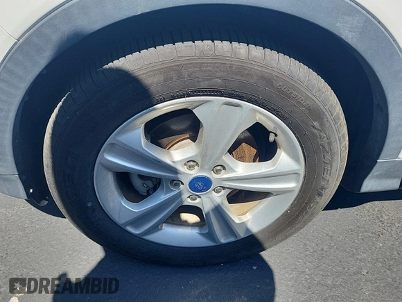 2016 Ford Escape SE z VIN 1FMCU0GX3GUC30456, wystawiony jako IAAI lot #42387320 z przebiegiem 99 033 mil mil oraz . Historia ofert i sprzedaży dostępna na DreamBid. Obrazek 37.