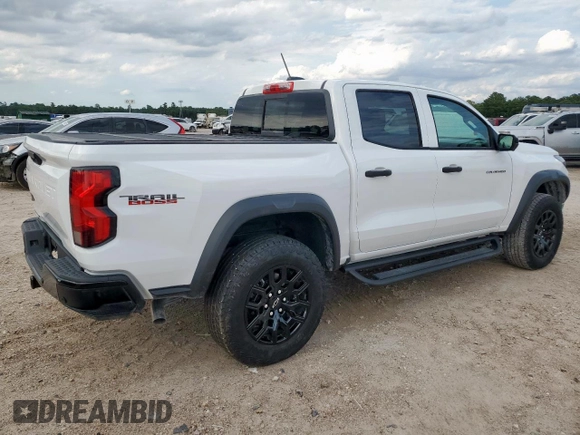 2024 Chevrolet Colorado 4WD Trail Boss z VIN 1GCPTEEK9R1161760, wystawiony jako Copart lot #58703945 z przebiegiem Nie podano mil oraz Szkoda całkowita • Salvage title. Historia ofert i sprzedaży dostępna na DreamBid. Obrazek 3.