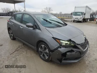 2022 Nissan LEAF SV Plus z VIN 1N4BZ1CV0NC551309, wystawiony jako Copart lot #43648275 z przebiegiem 25 582 mil mil oraz Szkoda całkowita • Salvage title. Historia ofert i sprzedaży dostępna na DreamBid. Obrazek 4.