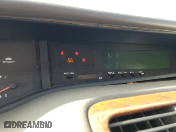 2000 Toyota Avalon XL with VIN 4T1BF28B2YU094407, listed as a Copart auction lot 48567255 with 114,434 mi miles and Salvage Title. Bid and sale history available at DreamBid. Image 9.
